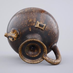 A Chinese dark-glazed chicken head ewer, possibly Han or Jin Dynasty, 3rd-5th C. — photo 6