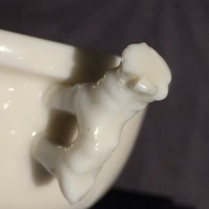 A Chinese Dehua blanc de Chine cup with applied design, Kangxi — 照片 14