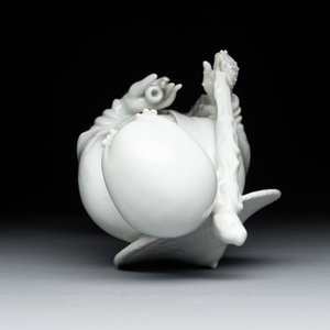 A Chinese Dehua blanc de Chine Damo, Dehua and He Chaozong 何朝宗 marks, 19th C. — foto 5