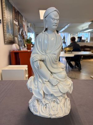 A Chinese Dehua Blanc de Chine 'Damo' group, 20th C. — photo 1