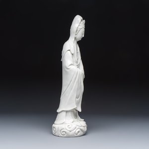  A Chinese Dehua blanc de Chine figure of Guanyin — foto 5