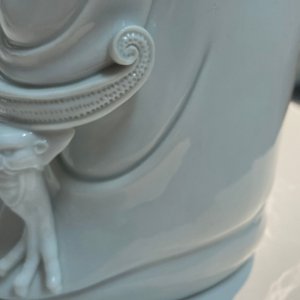 A Chinese Dehua blanc de Chine figure of Guanyin, Boji Yuren mark, 18/19th C. — 照片 23