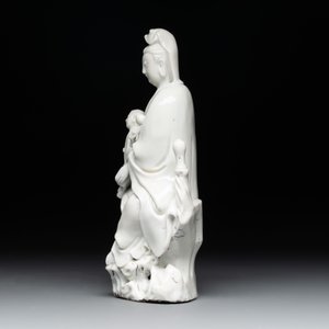 A Chinese Dehua blanc de Chine figure of Guanyin with a boy, Kangxi/Qianlong — photo 4