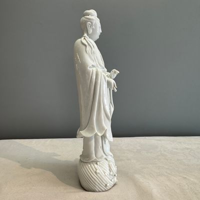 A Chinese Dehua blanc de Chine figure of Guanyin — 照片 6