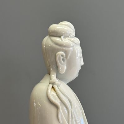 A Chinese Dehua blanc de Chine figure of Guanyin — 照片 7