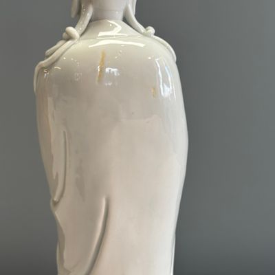 A Chinese Dehua blanc de Chine figure of Guanyin — 照片 13