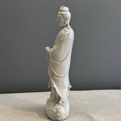 A Chinese Dehua blanc de Chine figure of Guanyin — 照片 16