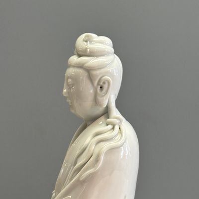 A Chinese Dehua blanc de Chine figure of Guanyin — 照片 17