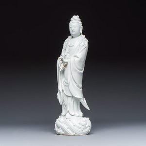 A Chinese Dehua blanc de Chine figure of Guanyin — 照片 1