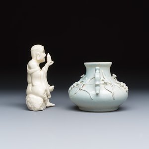 A Chinese Dehua blanc de Chine figure of Luohan and three monochrome wares, one with a wooden stand — photo 5