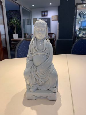 A Chinese Dehua blanc de Chine figure of Wenchang, 20th C. — photo 1