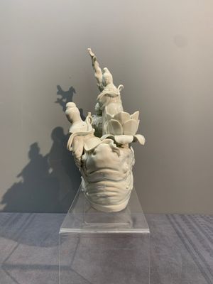 A Chinese Dehua blanc de Chine group of female immortals on a boat, Republic — photo 2