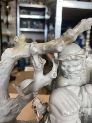 A Chinese Dehua blanc de Chine group of four deities on a boat, Republic — 照片 7