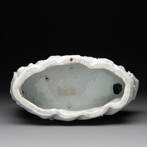 A Chinese Dehua blanc de Chine group of four deities on a boat, Republic — 照片 7