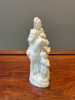 A Chinese Dehua blanc de Chine group of Guandi on horseback and two attendants, Kangxi — 照片 3