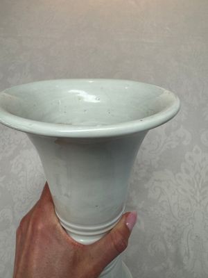 A Chinese Dehua blanc de chine 'Gu' vase, 19th C. — 照片 11