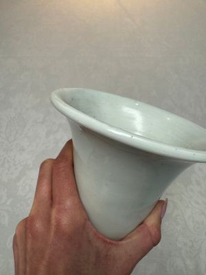 A Chinese Dehua blanc de chine 'Gu' vase, 19th C. — 照片 10