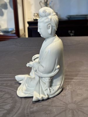 A Chinese Dehua blanc de Chine Guanyin, 19th C. — 照片 6
