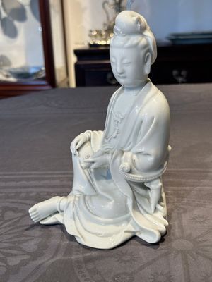 A Chinese Dehua blanc de Chine Guanyin, 19th C. — 照片 7
