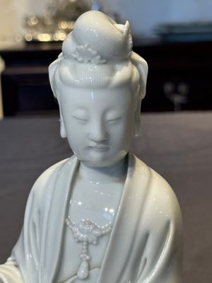 A Chinese Dehua blanc de Chine Guanyin, 19th C. — 照片 8
