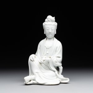 A Chinese Dehua blanc de Chine Guanyin, 19th C. — 照片 1
