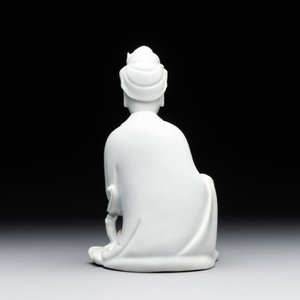 A Chinese Dehua blanc de Chine Guanyin, 19th C. — 照片 4