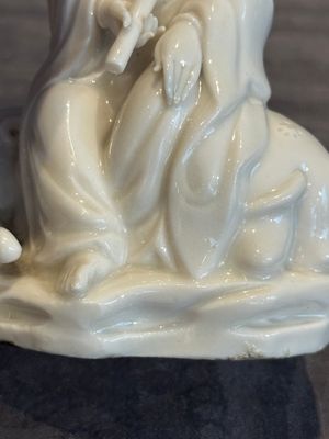 A Chinese Dehua blanc de Chine Guanyin, He Chaozong 何朝宗 mark, 19th C. — photo 11