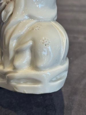 A Chinese Dehua blanc de Chine Guanyin, He Chaozong 何朝宗 mark, 19th C. — photo 12