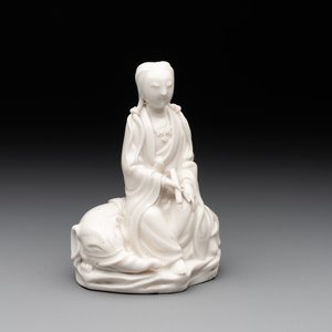 A Chinese Dehua blanc de Chine Guanyin, He Chaozong 何朝宗 mark, 19th C. — photo 1