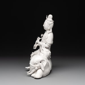 A Chinese Dehua blanc de Chine Guanyin seated on an elephant, 20th C. — photo 5