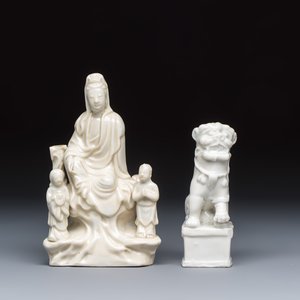A Chinese Dehua blanc de Chine 'Guanyin with Attendants' group and a 'Buddhist Lion' joss stick holder — photo 2