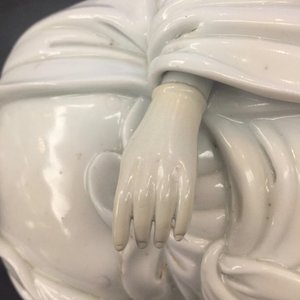 A Chinese Dehua blanc de Chine model of a standing Buddha, impressed mark on the back, Kangxi — photo 17