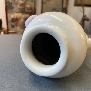A Chinese Dehua blanc de Chine rouleau vase, Kangxi — photo 13
