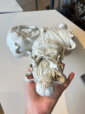 A Chinese Dehua blanc de Chine Samantabhadra seated on an elephant, Republic — foto 5