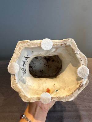 A Chinese Dehua blanc de Chine seated Guanyin, Qianlong mark, Republic — photo 11