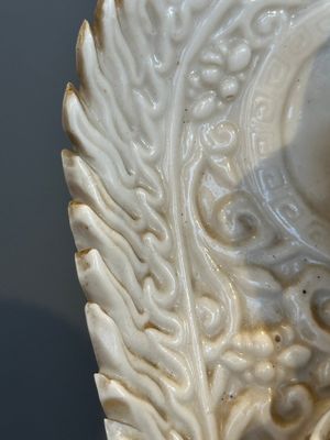 A Chinese Dehua blanc de Chine seated Guanyin, Qianlong mark, Republic — photo 8
