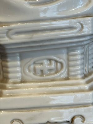 A Chinese Dehua blanc de Chine seated Guanyin, Qianlong mark, Republic — photo 10
