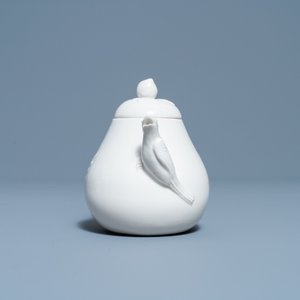 A Chinese Dehua blanc de Chine teapot, inscribed Yi Gong, 18/19th C. — photo 5
