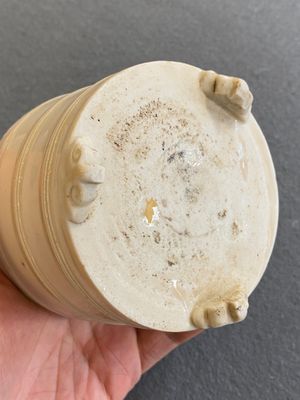 A Chinese Dehua blanc de Chine tripod censer, Kangxi — 照片 6