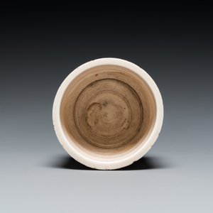 A Chinese Dehua blanc de Chine tripod censer, Kangxi — 照片 5