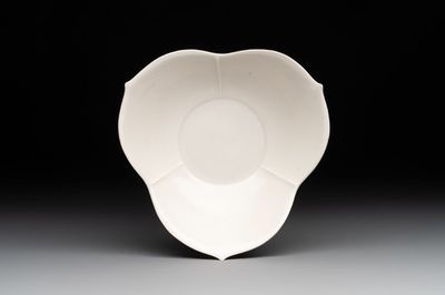 A Chinese 'ding' lobed dish, Guan 官 mark, Song or later