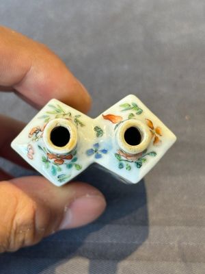 A Chinese double losange-shaped '12 zodiac animals' snuff bottle and a 'roosters' snuff bottle, 19th C. — foto 6