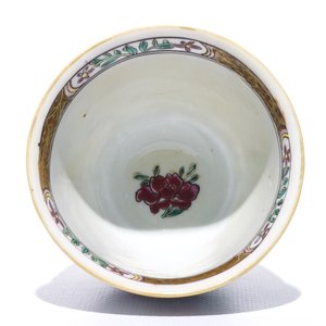 A Chinese double-walled famille rose cup and saucer, Yongzheng/Qianlong — photo 8