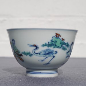 A Chinese doucai bowl with figures in a landscape, Kangxi mark, 19/20th C. — 照片 10