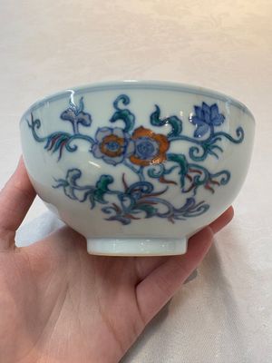 A Chinese doucai bowl with floral design, Wen Tang Ya Zhi 文棠雅制 mark, Daoguang — foto 1