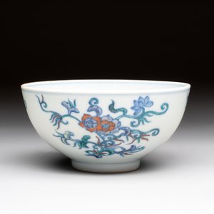 A Chinese doucai bowl with floral design, Wen Tang Ya Zhi 文棠雅制 mark, Daoguang — foto 1