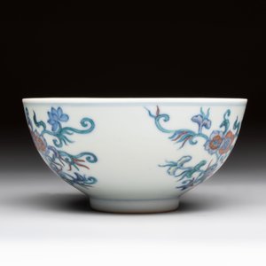A Chinese doucai bowl with floral design, Wen Tang Ya Zhi 文棠雅制 mark, Daoguang — foto 3