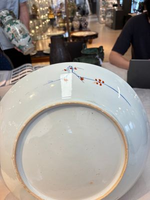 A Chinese doucai dish with floral design, Kangxi — photo 11