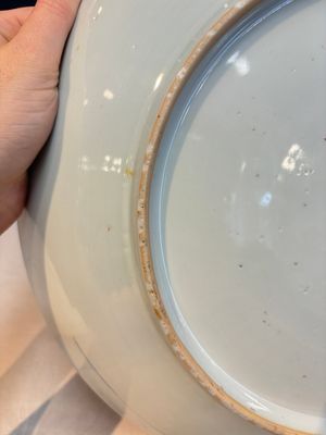 A Chinese doucai dish with floral design, Kangxi — photo 9