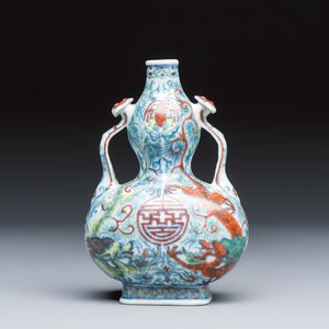 A Chinese doucai double-gourd vase with dragons and ruyi handles — photo 2